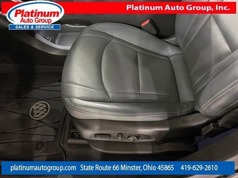 Used 2023 Buick Enclave Essence w/ Sport Touring Edition FWD image 12