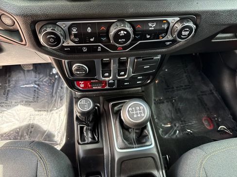 Certified 2024 Jeep Wrangler Sport AWD/4WD image 14