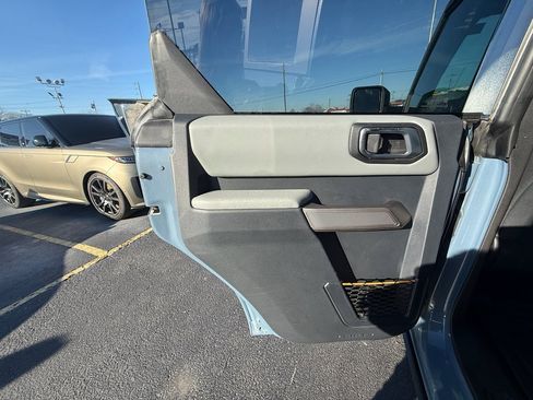 Used 2023 Ford Bronco Badlands w/ Sasquatch Package image 19