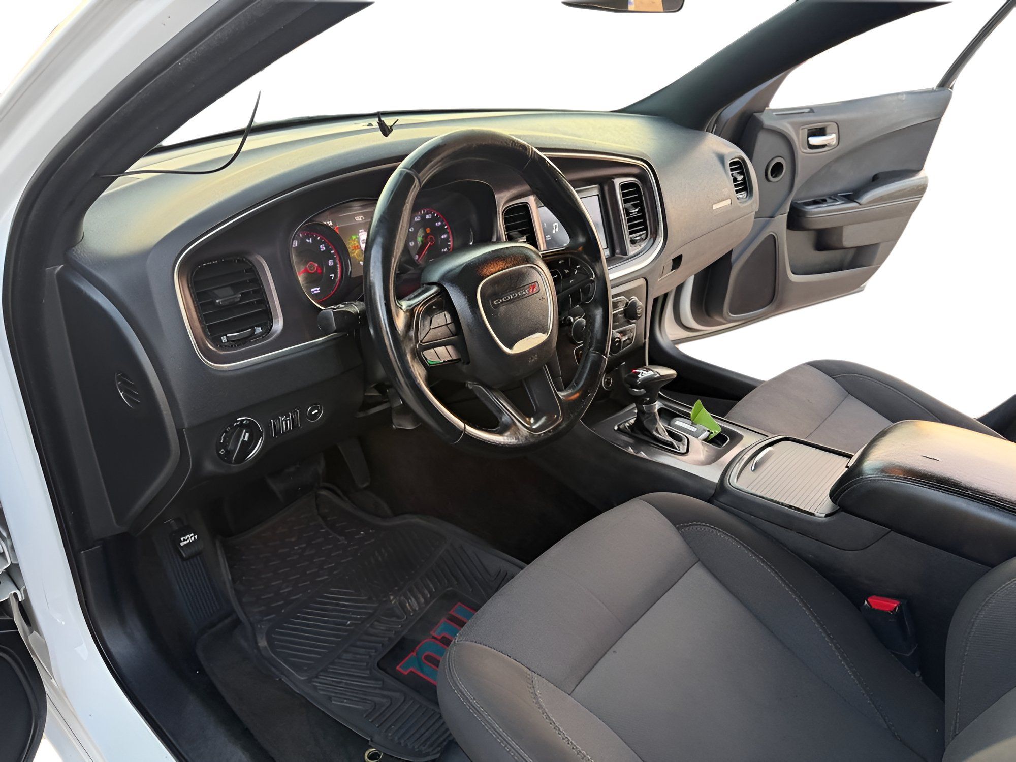 Used 2018 Dodge Charger SXT w/ Blacktop Package RWD image 8
