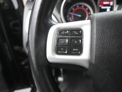 Used 2020 Dodge Journey SE w/ SE Popular Equipment Group image 7