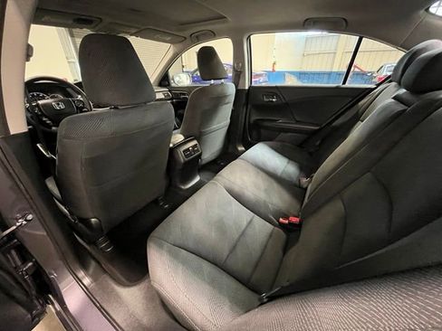 Used 2017 Honda Accord EX image 15