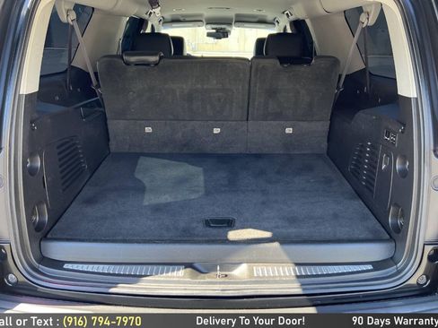 Used 2017 Chevrolet Suburban LT w/ Luxury Package RWD image 11