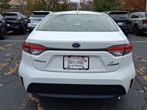 Used 2024 Toyota Corolla LE image 15