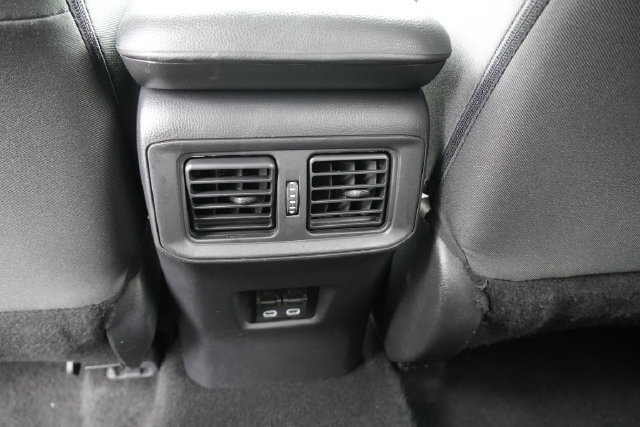 Used 2024 Toyota RAV4 XLE AWD/4WD image 17