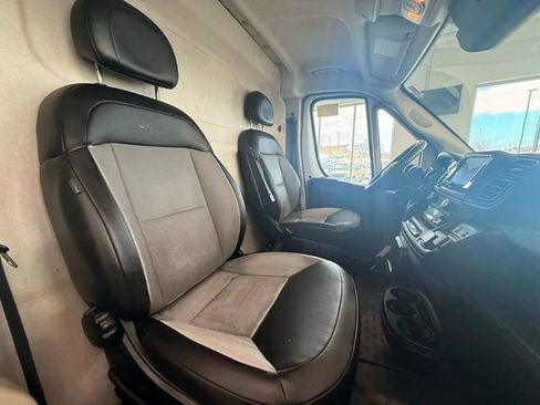 Used 2022 RAM ProMaster 2500 w/ Driver Convenience Group FWD image 19