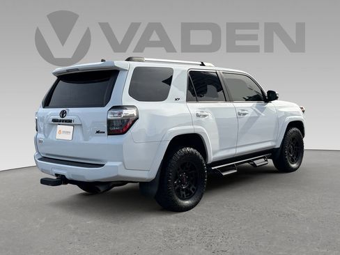 Used 2022 Toyota 4Runner SR5 Premium image 22