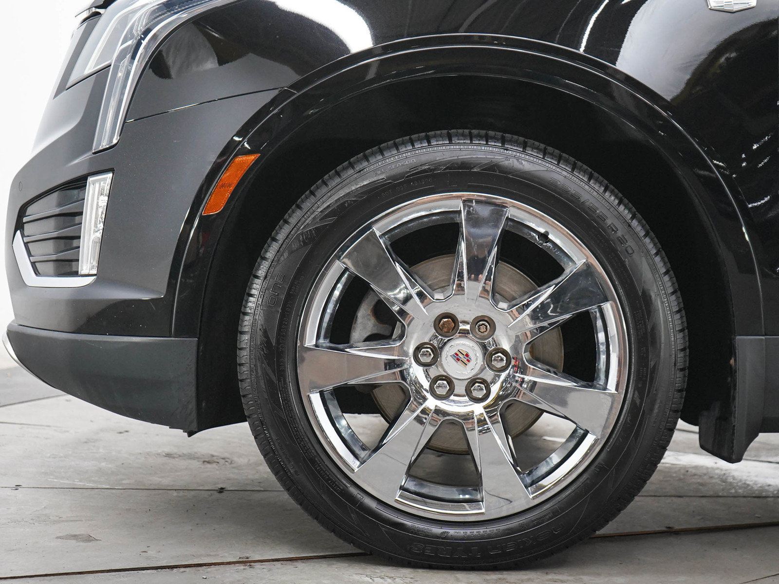 Used 2018 Cadillac XT5 Platinum AWD/4WD image 30