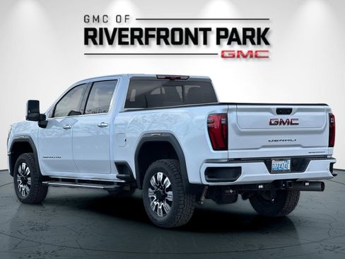 Used 2024 GMC Sierra 2500 Denali w/ Denali Reserve Package image 5