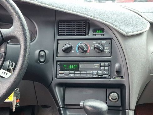 Used 1997 Ford Thunderbird LX image 16