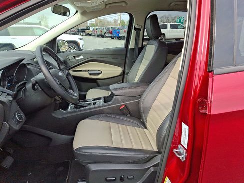 Used 2019 Ford Escape SEL image 13