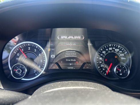 Used 2025 RAM 1500 Big Horn AWD/4WD image 19