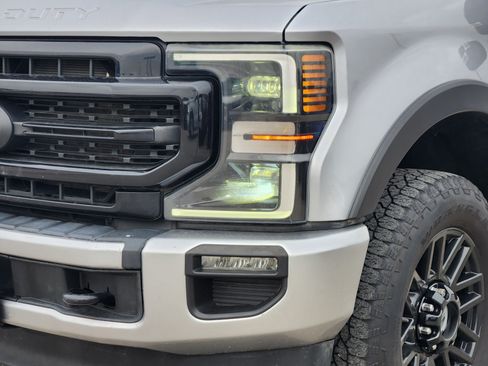 Used 2022 Ford F250 Lariat w/ Black Appearance Package AWD/4WD image 8