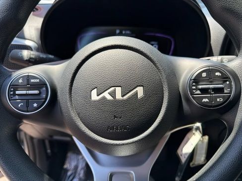 Certified 2025 Kia Soul LX w/ LX Technology Package FWD image 16