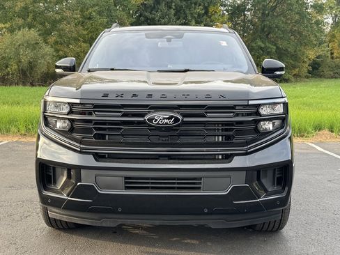 New 2025 Ford Expedition Max Platinum w/ Stealth Performance Package image 3
