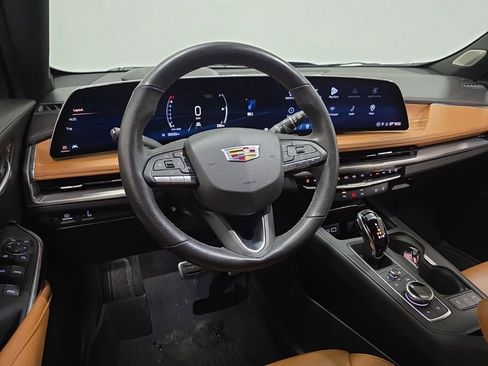 Used 2024 Cadillac XT4 Sport image 16
