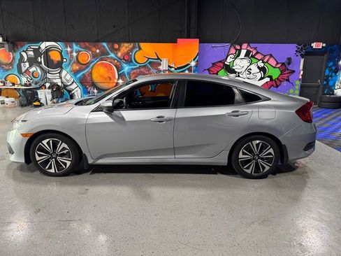 Used 2016 Honda Civic EX-L image 2