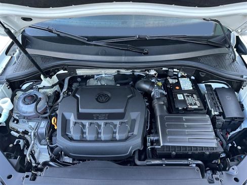 Used 2018 Volkswagen Tiguan S image 23