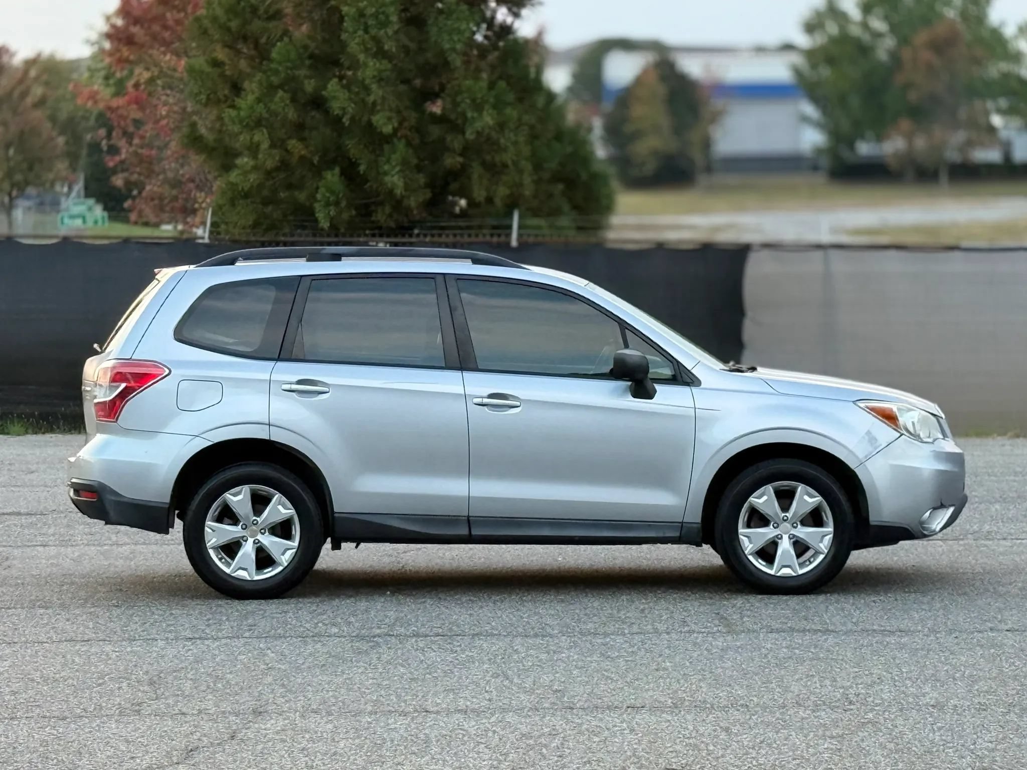 Used 2015 Subaru Forester 2.5i w/ Alloy Wheel Package AWD/4WD image 7