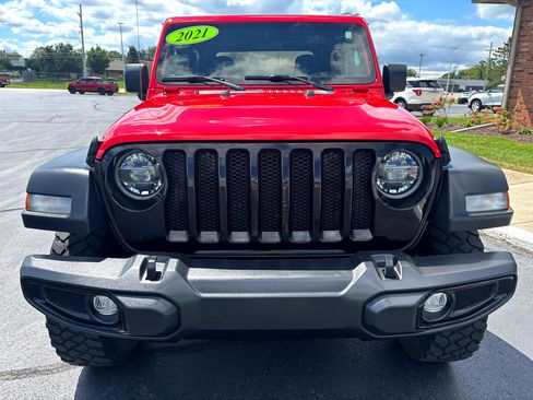 Used 2021 Jeep Wrangler Sport image 8
