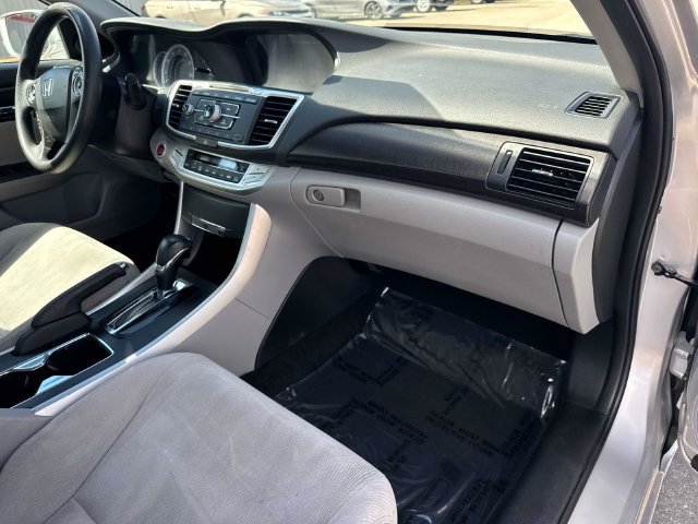 Used 2015 Honda Accord EX image 16