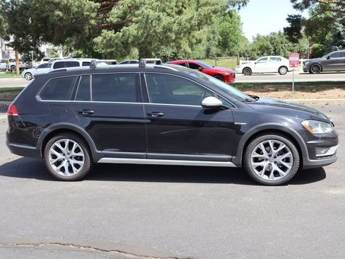 Used 2017 Volkswagen Golf Alltrack SEL AWD/4WD image 3