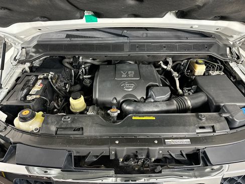 Used 2014 Nissan Armada Platinum image 35