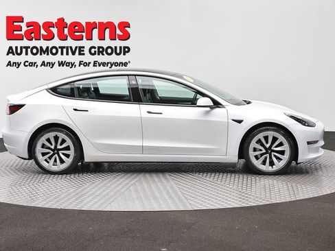 Used 2022 Tesla Model 3 Long Range AWD/4WD image 4