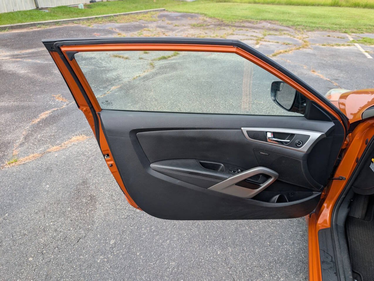 Used 2016 Hyundai Veloster w/ Option Group 03 FWD image 27