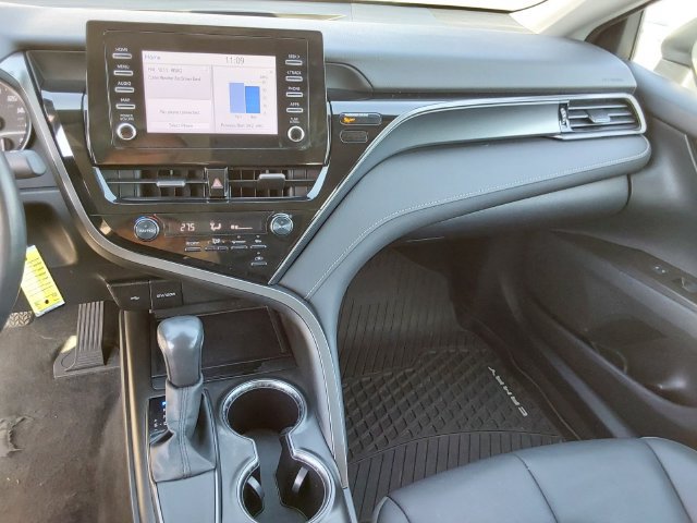 Used 2024 Toyota Camry SE FWD image 31