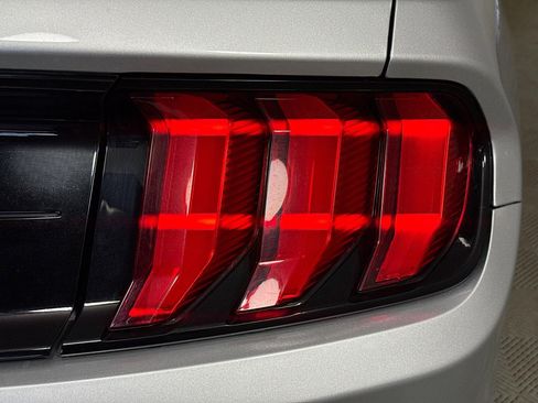 Used 2019 Ford Mustang Coupe image 32