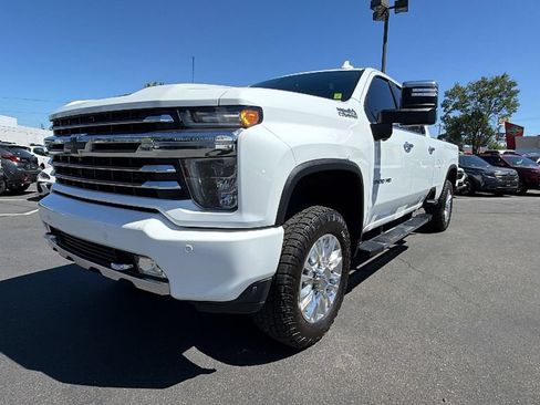 Used 2020 Chevrolet Silverado 3500 High Country w/ Z71 Off-Road Package AWD/4WD image 9