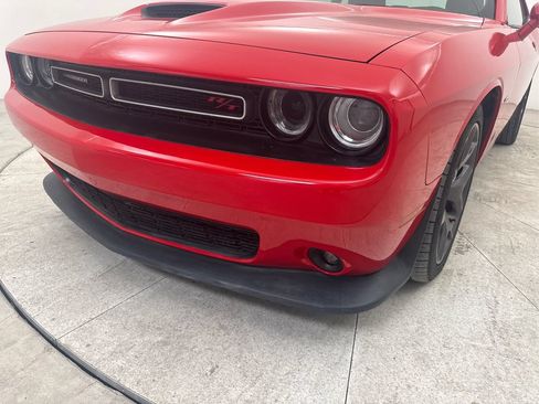Used 2019 Dodge Challenger R/T RWD image 16