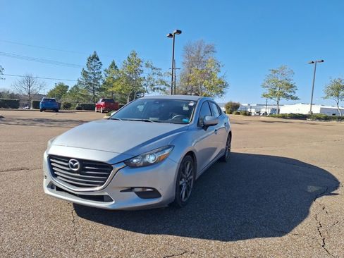 Used 2018 MAZDA MAZDA3 Touring image 1