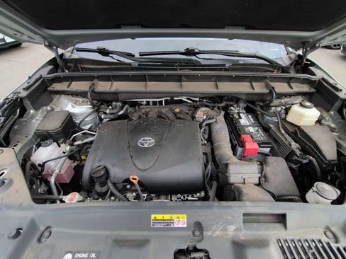 Used 2021 Toyota Highlander XLE FWD image 15