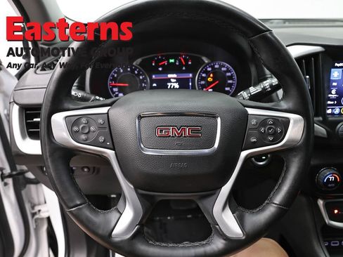 Used 2024 GMC Terrain SLT AWD/4WD image 10