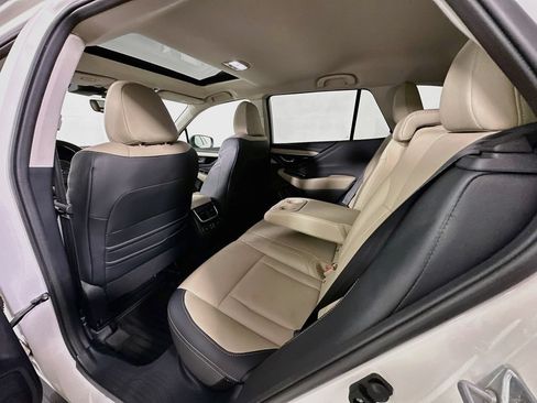 Used 2024 Subaru Outback Limited AWD/4WD image 4