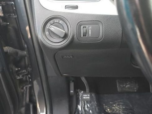 Used 2018 Dodge Journey SE w/ Popular Equipment Group FWD image 13