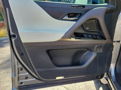 Used 2023 Lexus LX 600 4WD w/ Appearance Package image 22