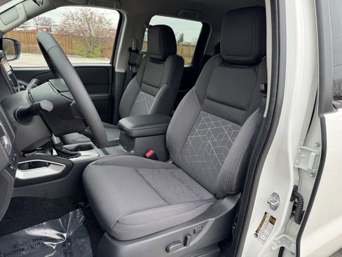 Certified 2025 Nissan Frontier SV w/ SV Convenience Package image 25