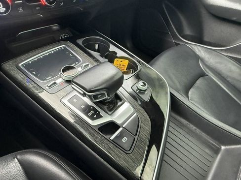 Used 2019 Audi Q7 3.0T Premium Plus w/ Premium Plus Package AWD/4WD image 38