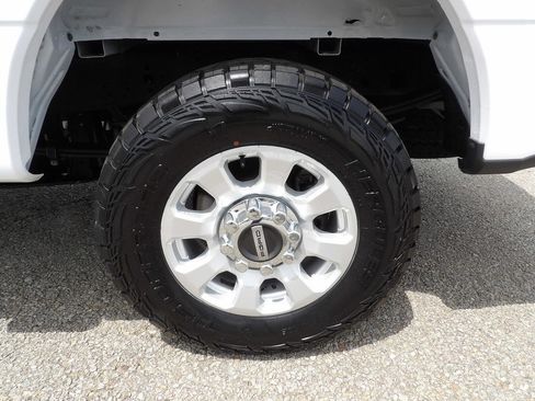 Used 2024 Ford F250 XLT w/ FX4 Off-Road Package AWD/4WD image 54