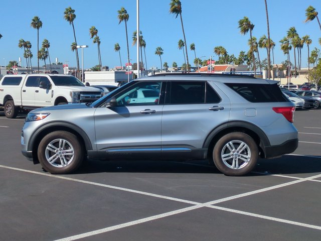 Used 2023 Ford Explorer XLT RWD image 9