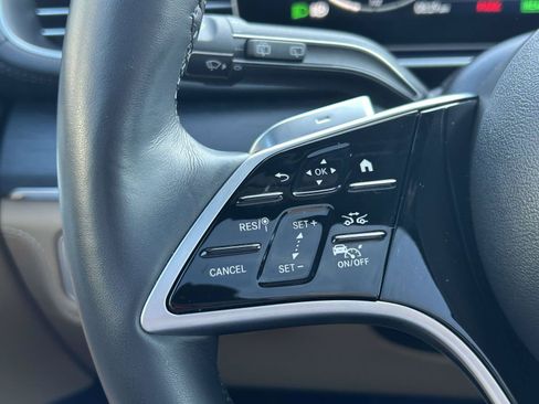 Certified 2025 Mercedes-Benz GLE 450e 4MATIC image 27