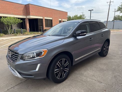 Used 2017 Volvo XC60 T5 Dynamic w/ Preferred Option Package image 6
