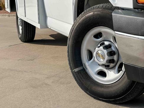 New 2025 Chevrolet Express 3500 Work Van w/ Power Convenience Package image 3
