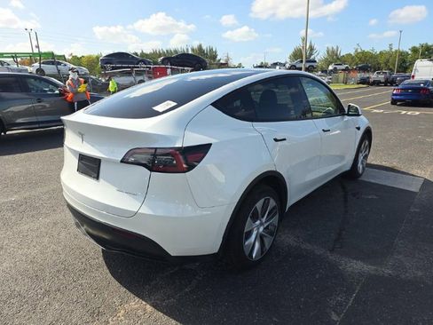 Used 2023 Tesla Model Y Long Range image 4