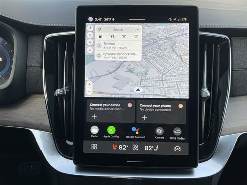 Used 2025 Volvo XC90 B6 Plus image 47