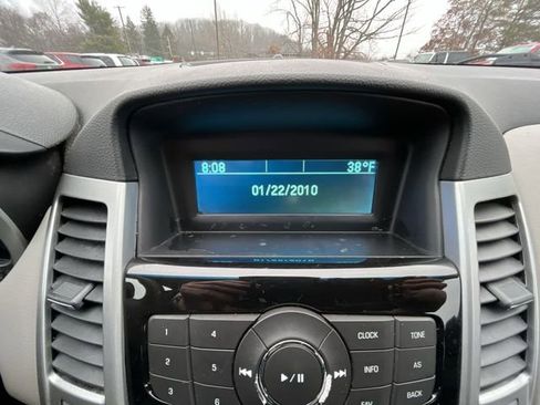 Used 2014 Chevrolet Cruze LS image 14