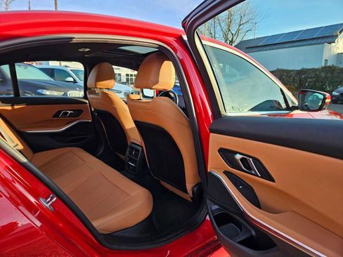 Used 2024 BMW 330i xDrive Sedan w/ Premium Package image 14